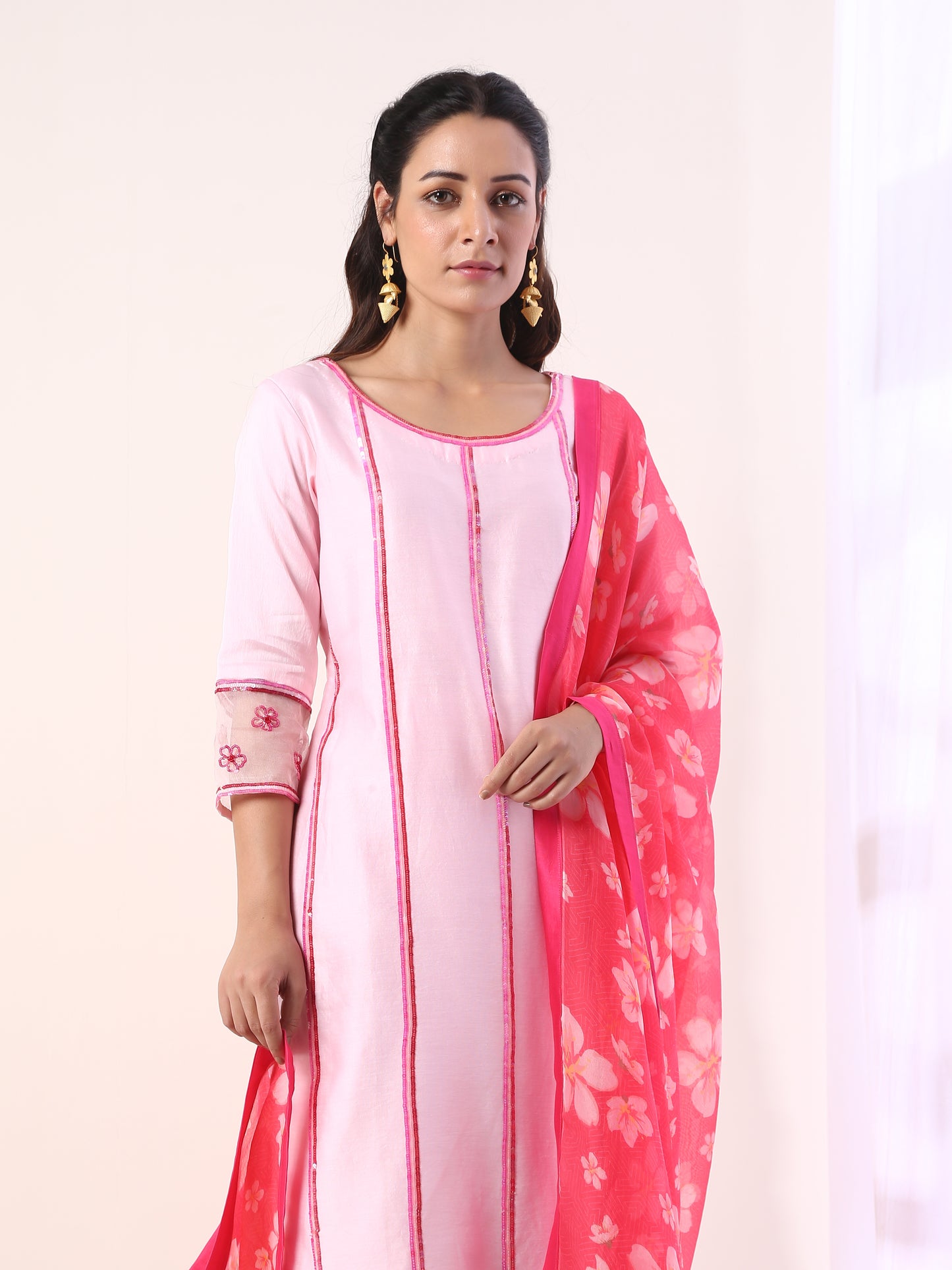Fuschia Kurta set with organza dupatta(set of 3)