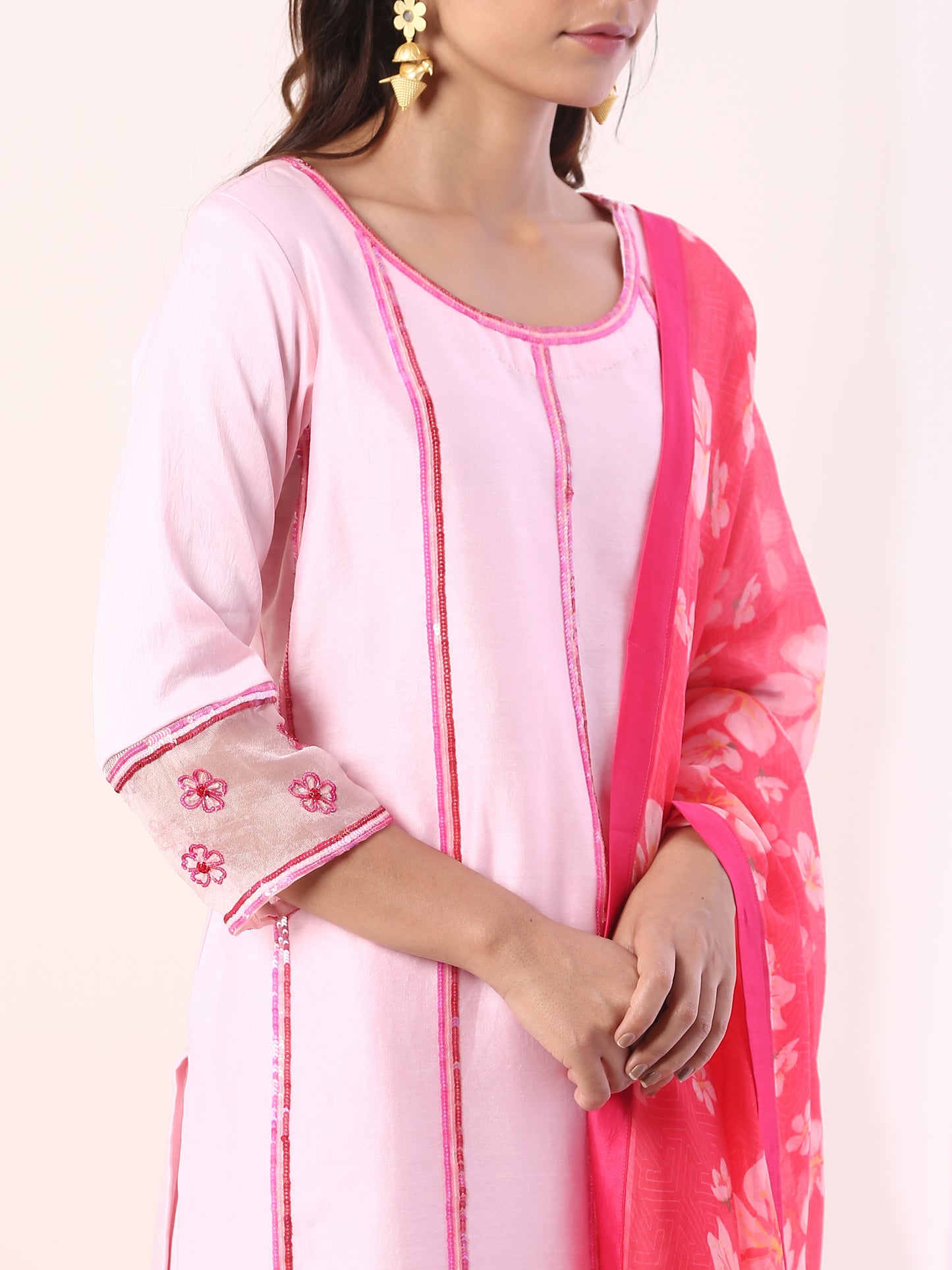 Fuschia Kurta set with organza dupatta(set of 3)